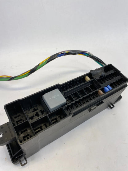 2012-2018 FORD FOCUS ENGINE BAY AUXILIARY FUSE BOX ELECTRICAL OEM AV6T-14K131-AB