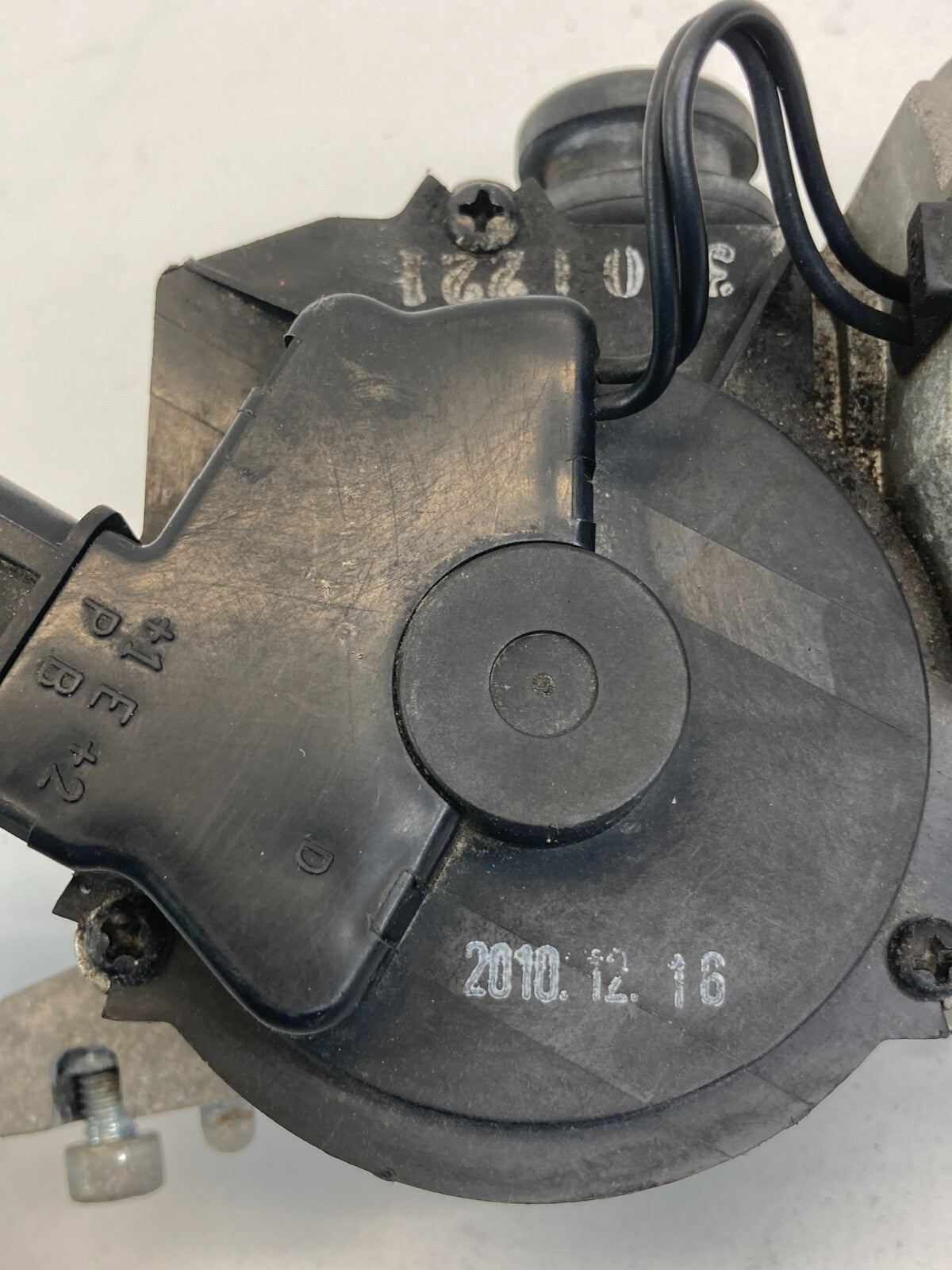 2006-2011 Kia Rio5 Rio Front Windshield Wiper Motor 98110-1G000 OEM