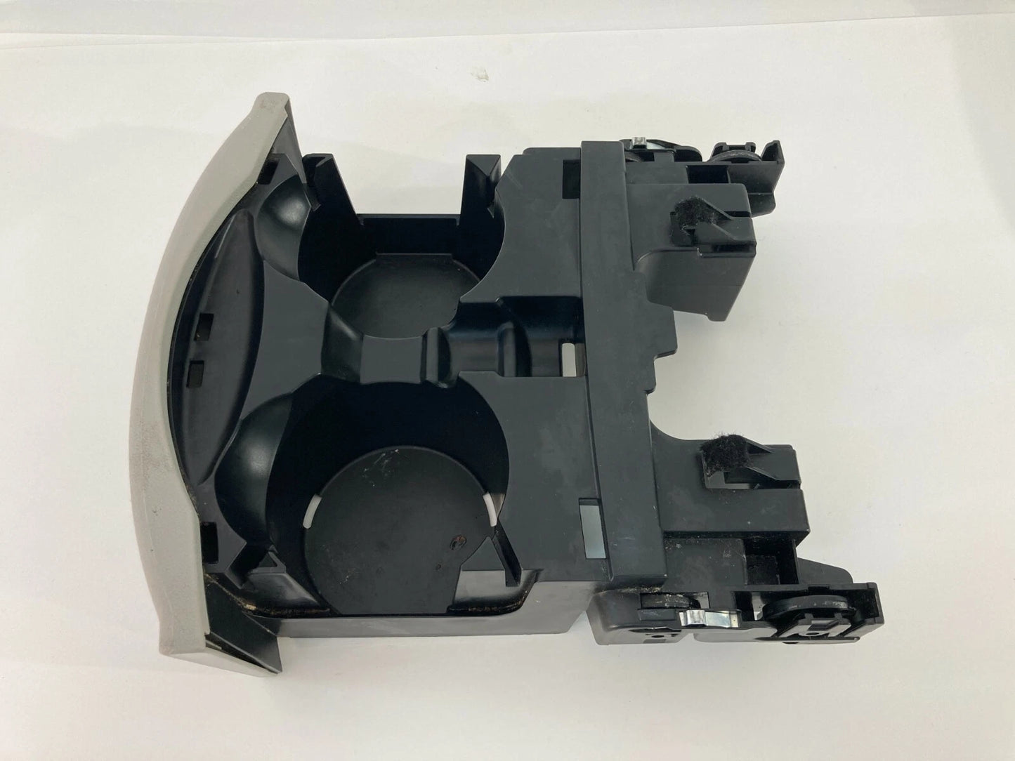 2009-2014 VOLKSWAGEN ROUTAN CENTER DASH LOWER CUP HOLDER CUPHOLDER ASSEMBLY OEM