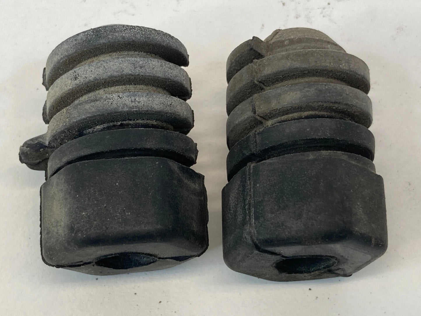 2006-2012 FORD FUSION HOOD OUTER RUBBER CUSHION DAMPER STOPPER BUMPER SET PAIR
