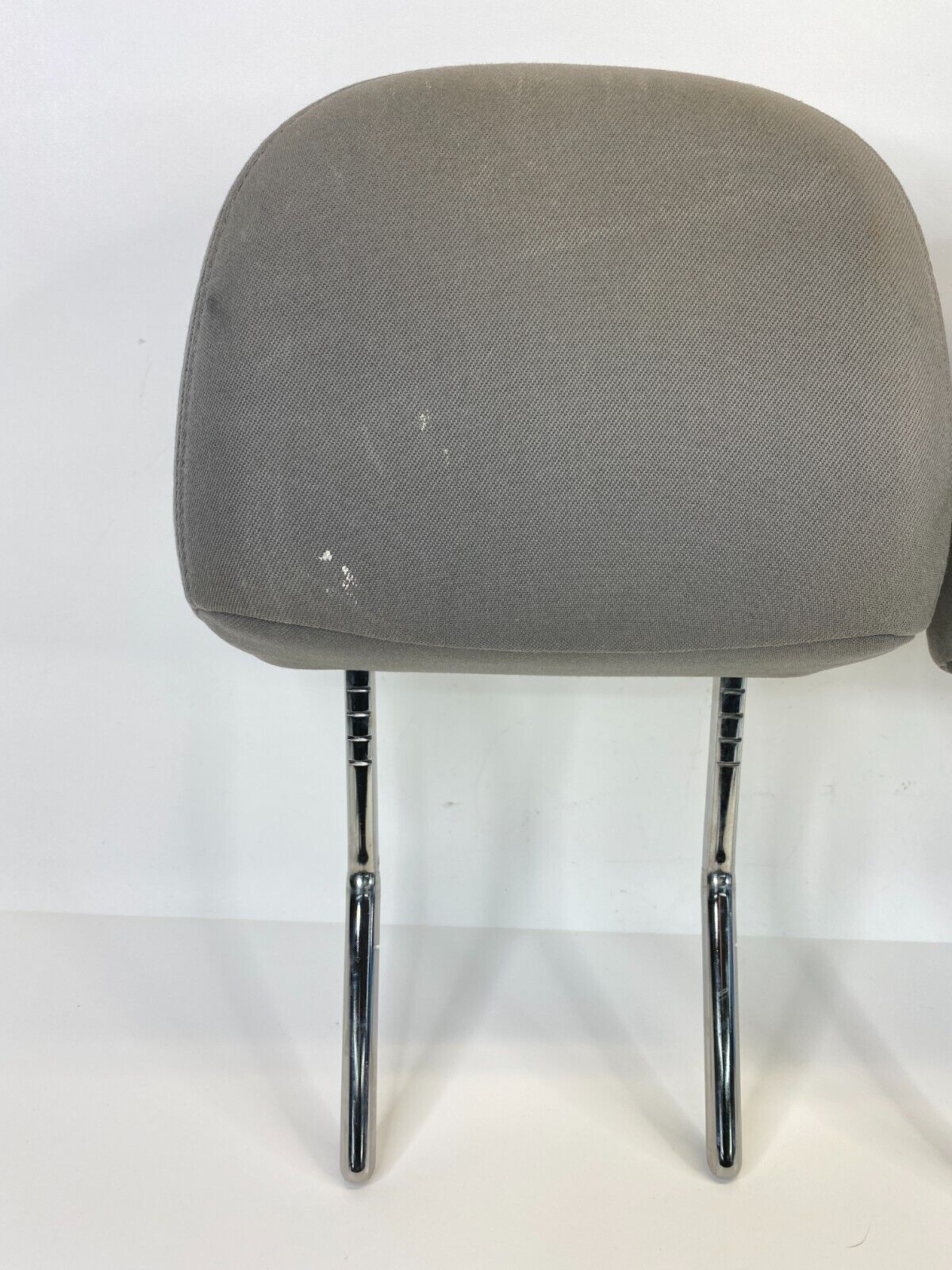 13-15 Chevrolet Malibu Front Right & Left Seat Headrest Head Rest Pair Set OEM