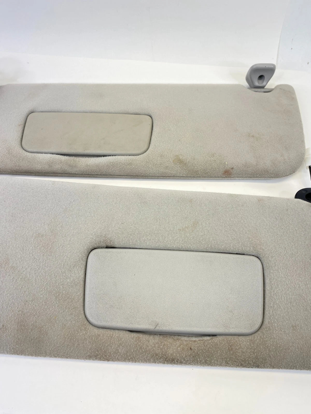 2005-2010 TOYOTA SIENNA LEFT & RIGHT SUNVISOR SUN VISOR SHADE PAIR SET OEM