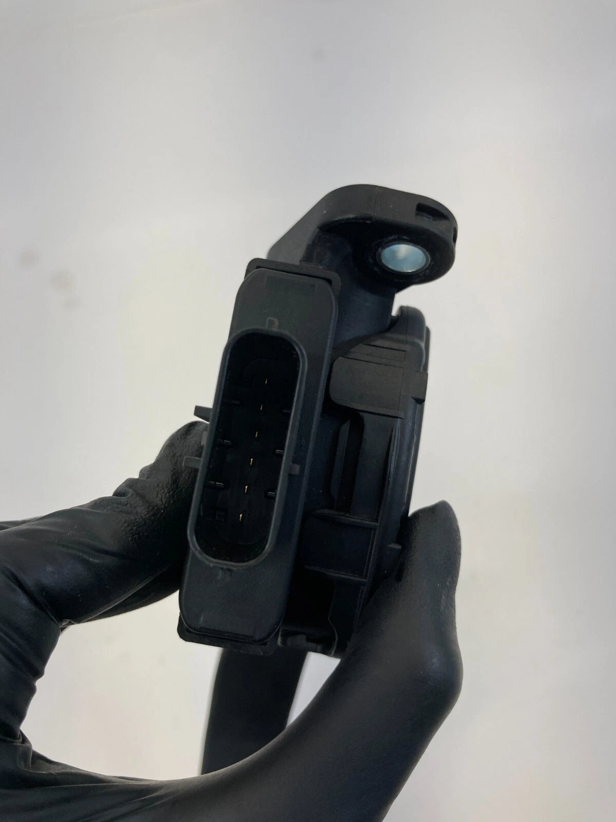 09-18 AUDIA6 QUATTRO ACCELERATOR PEDAL POSITION SENSOR ASSEMBLY 8K1-723-523 OEM