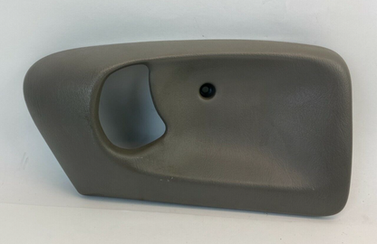 00-05 Chevrolet Impala Rear Left Side Interior Door Handle Bezel Trim 21995764