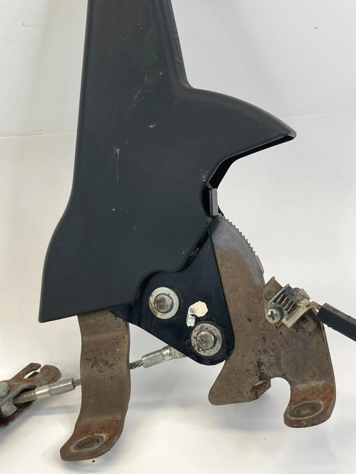 2004-2012 MITSUBISHI GALANT PARKING BRAKE CONTROL E-BRAKE HANDLE PULL LEVER OEM