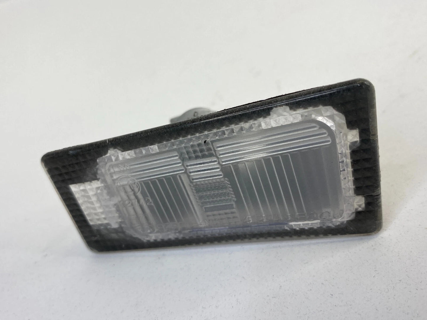 2011-2016 HYUNDAI ELANTRA REAR LEFT TRUNK LICENSE LIGHT LAMP PLATE 92501-1M4 OEM