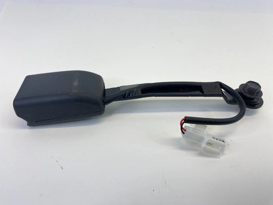 2014-2016 MAZDA 3 MAZDA3 FRONT RIGHT PASSENGER SIDE SEAT BELT BUCKLE ASSY OEM