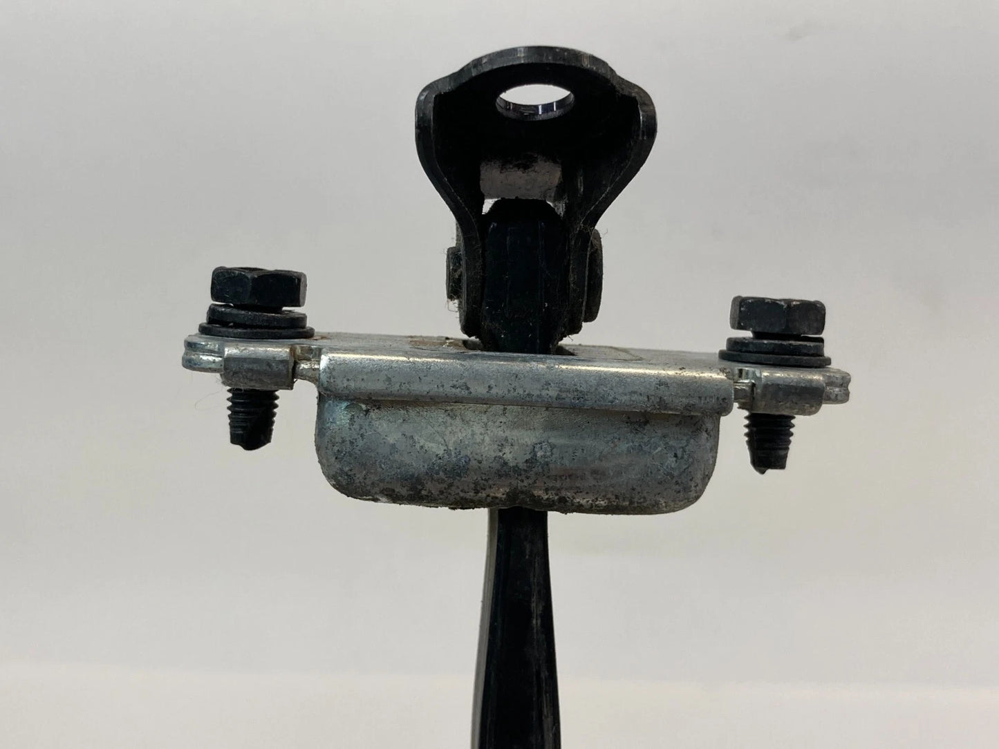 12-17 HYUNDAI ACCENT SEDAN REAR RIGHT SIDE DOOR LOCK CHECK STOPPER STRAP OEM
