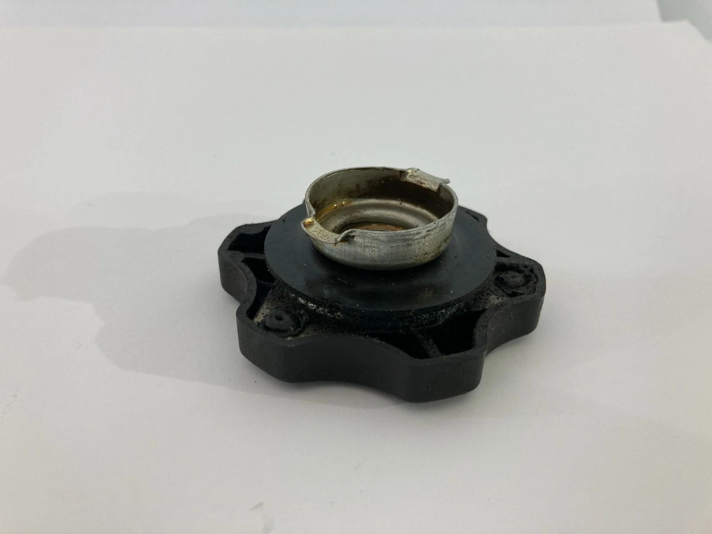 1993 93 CHRYSLER IMPERIAL ENGINE OIL FLUID FILLER CAP COVER OEM