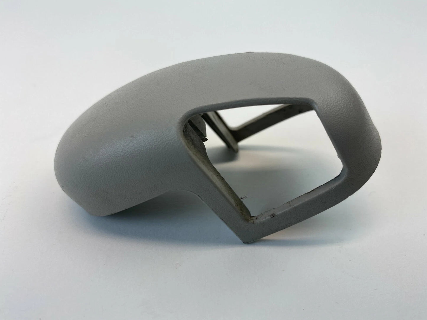 2008 2009 2010 CHRYSLER TOWN & COUNTRY SEAT BELT ADJUSTER BOLT CAP COVER TRIM