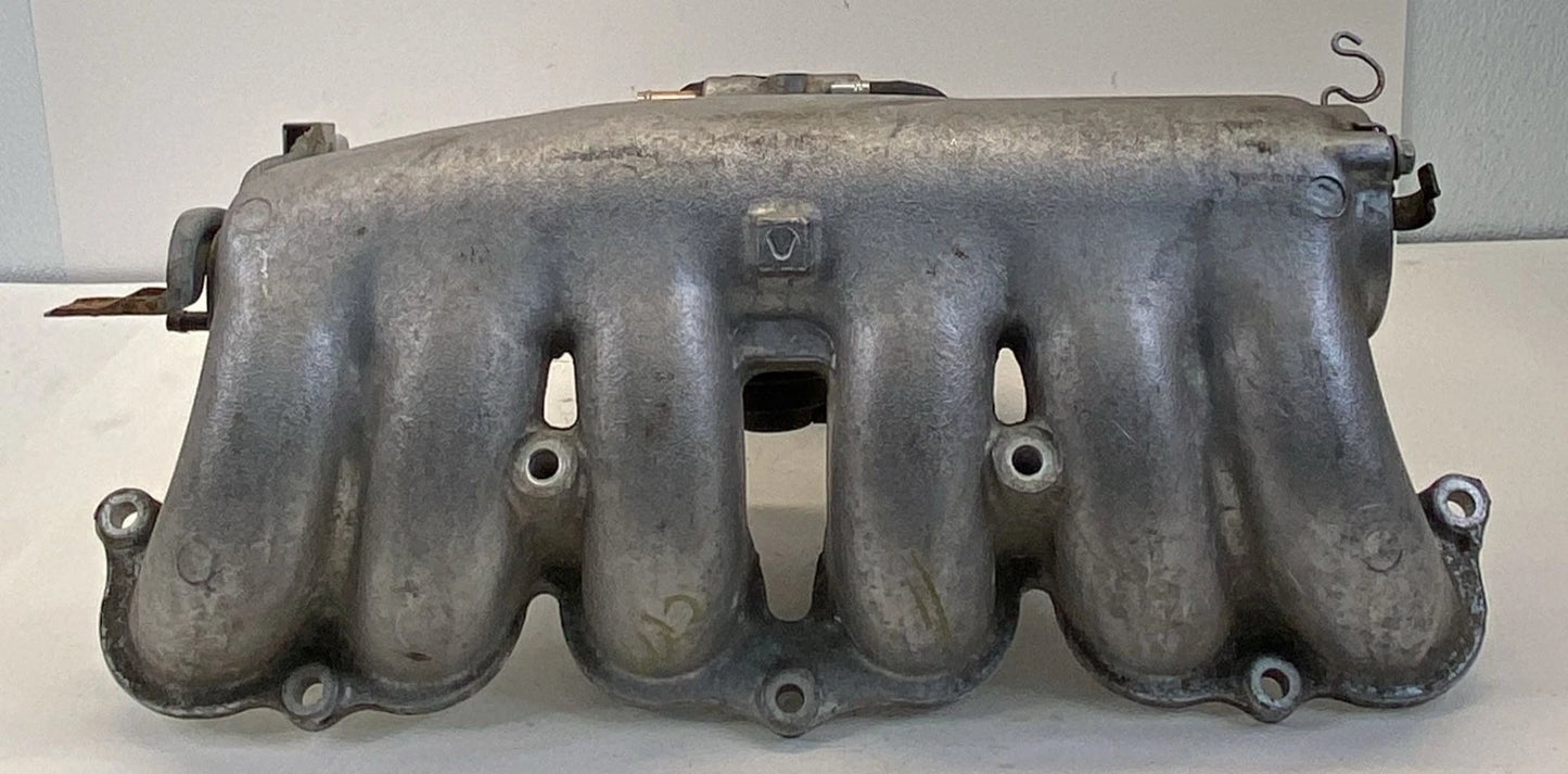 98 99 00 01 02 03 04 05 LEXUS GS300 3.0L V6 UPPER INTAKE MANIFOLD ASSEMBLY OEM