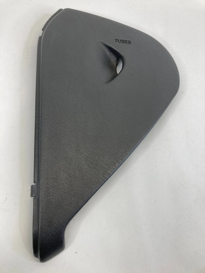 2001-2005 PONTIAC GRAND AM DASHBOARD LEFT SIDE END CAP FUSE BOX COVER 22624262