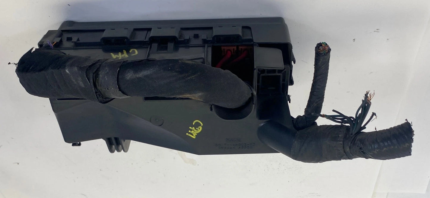 2008-2012 FORD TAURUS ENGINE FUSE BOX POWER DISTRIBUTION UNIT OEM 8G1T-14A003-AC