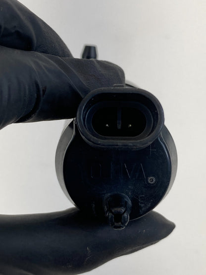 2004-2009 Cadillac SRX 2003-2007 CTS Front Windshield Wiper Washer Pump 24022796