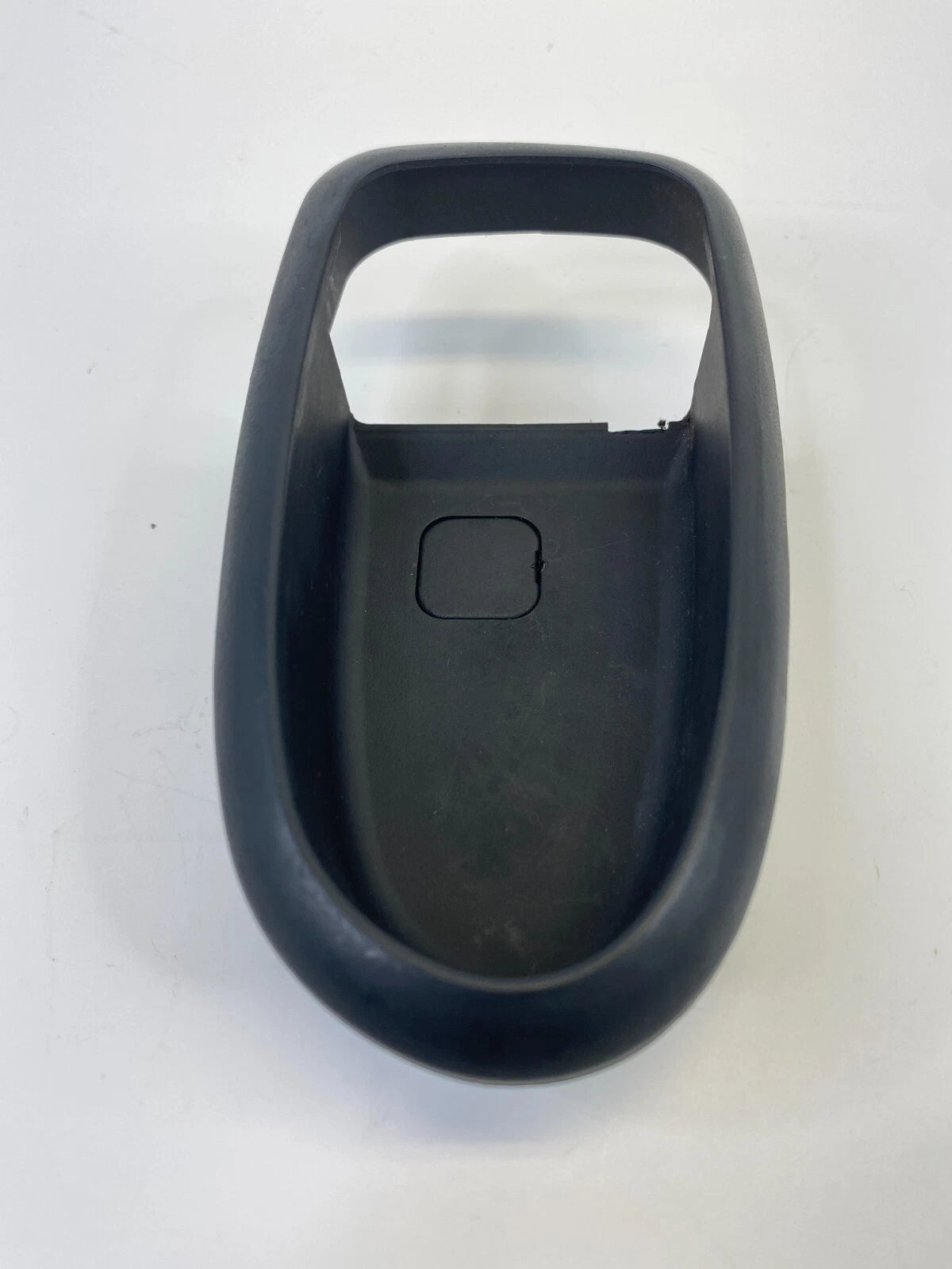 02-05 HYUNDAI SONATA REAR RIGHT SIDE INTERIOR DOOR HANDLE TRIM COVER 83621-3D000