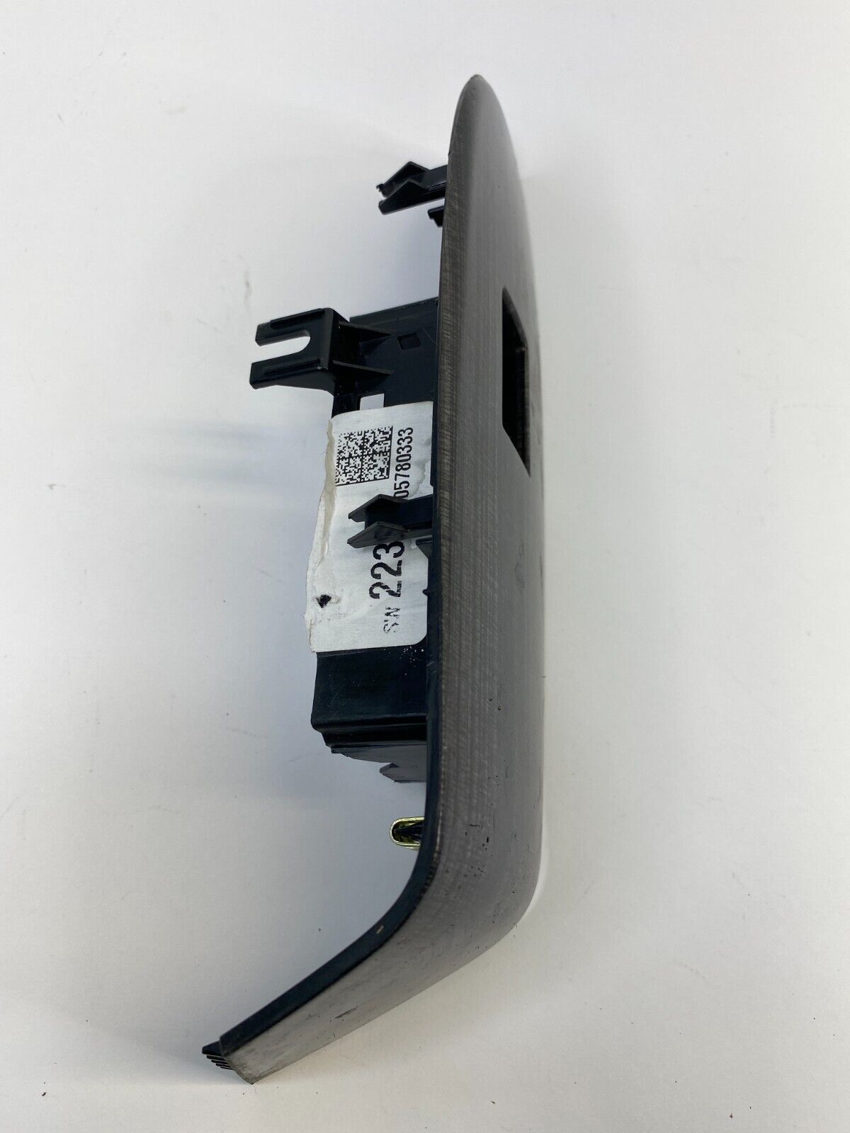 2013-2015 Chevrolet Malibu Rear Right Door Window Switch Bezel Trim 20977231