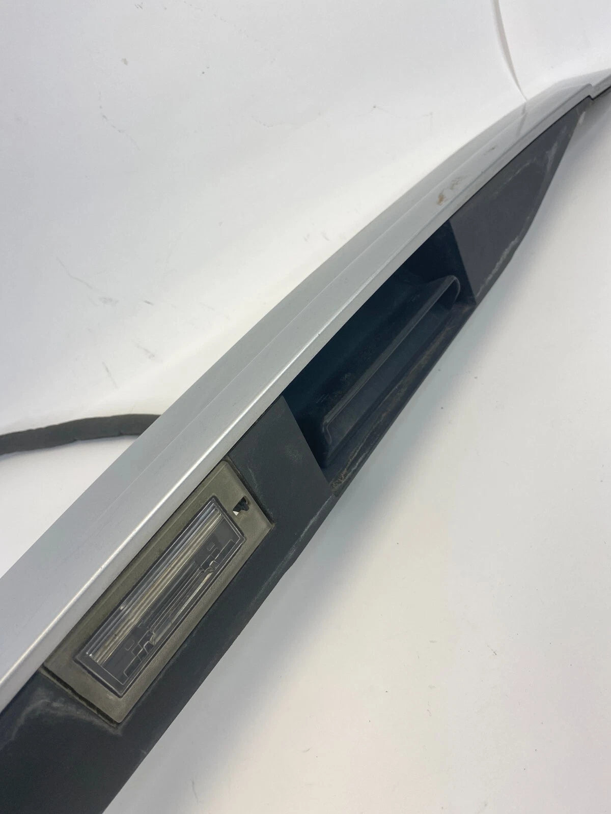 09-14 VOLKSWAGEN ROUTAN TRUNK LID FINISH HANDLE GARNISH LICENSE LIGHT MOLDING