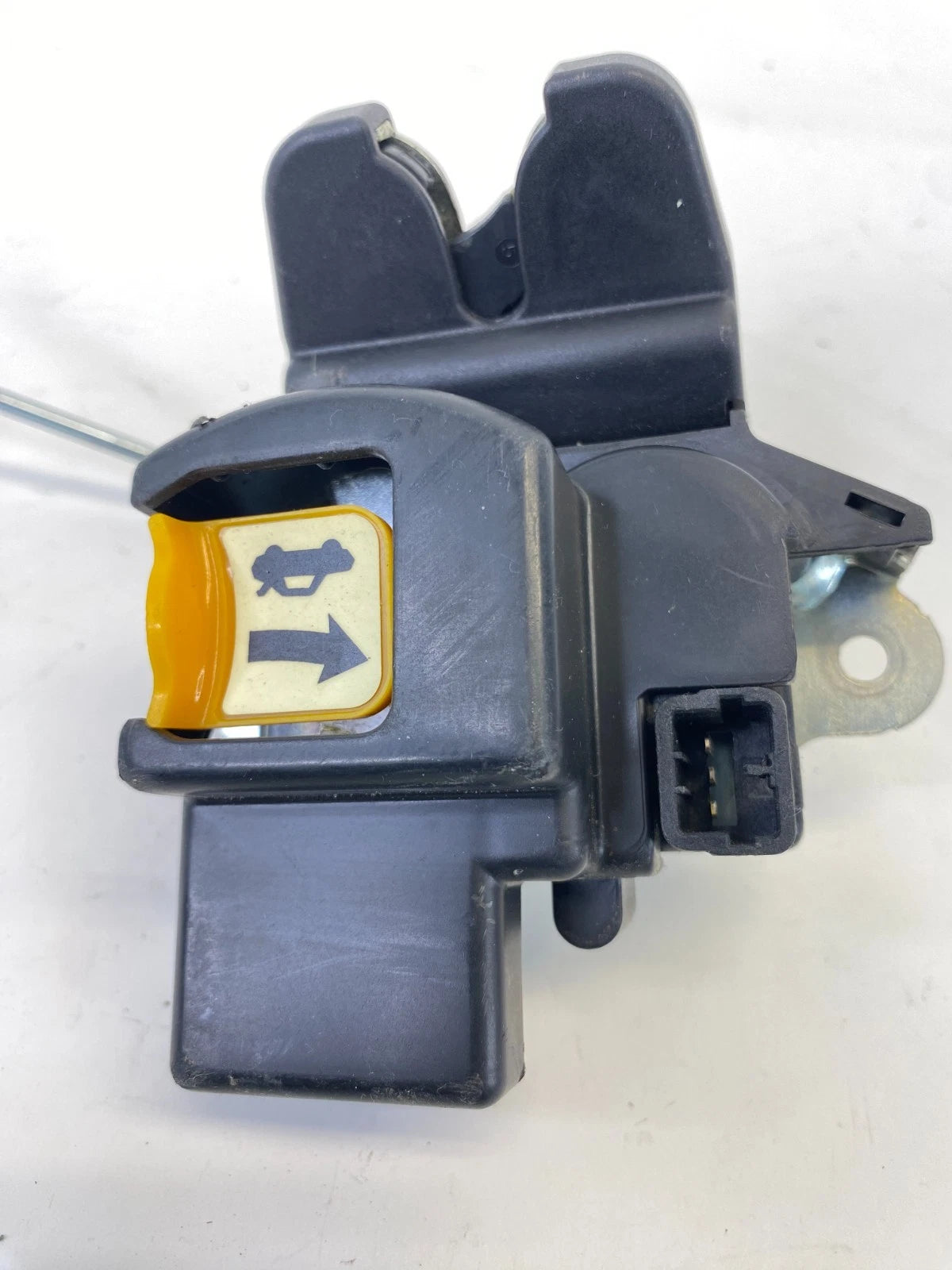 2012-2017 HYUNDAI ACCENT SEDAN TRUNK LOCK LATCH ACTUATOR ASSEMBLY OEM