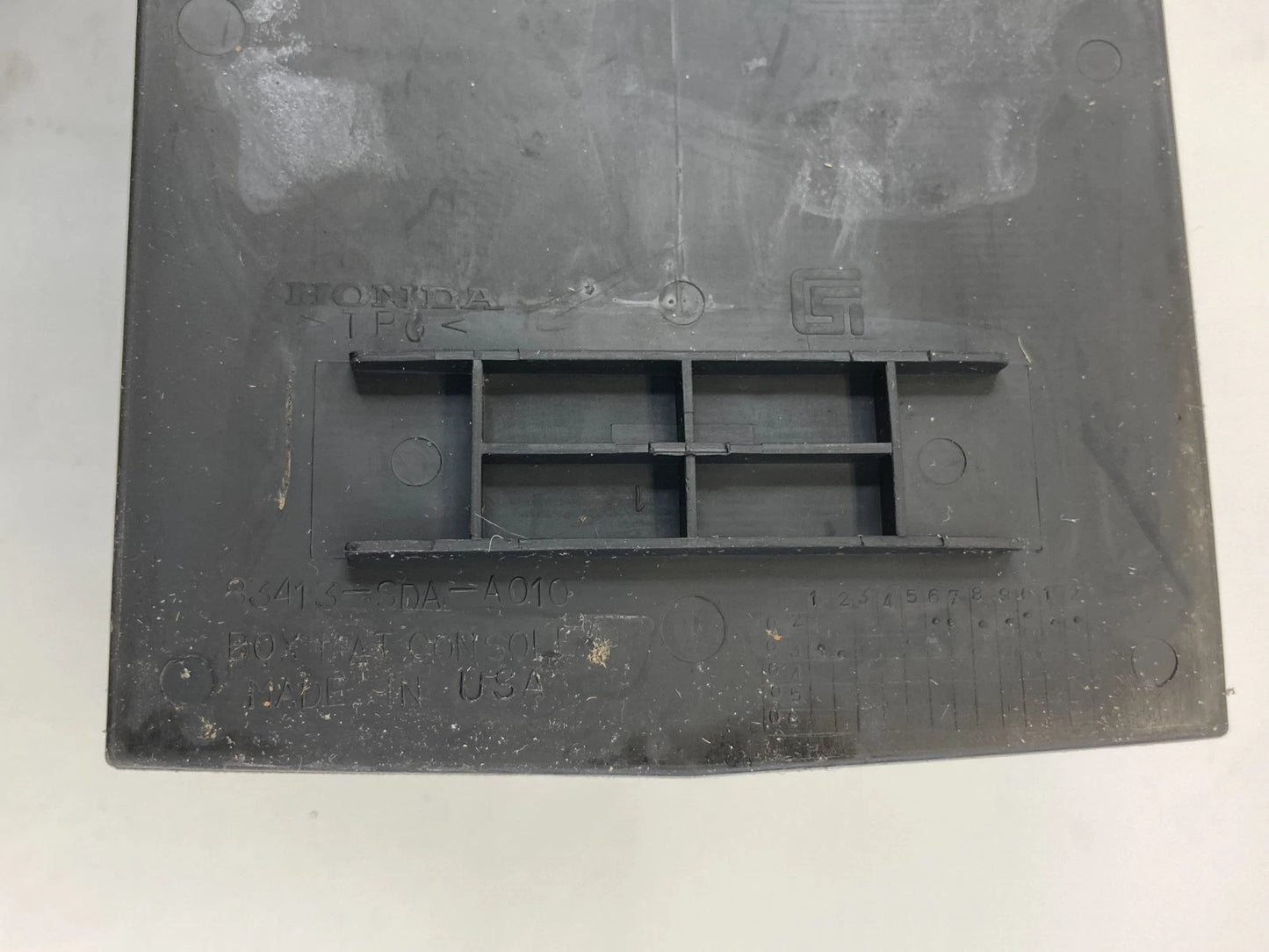 2003-2007 HONDA ACCORD CENTER CONSOLE INSERT RUBBER MAT BOX 83413-SDA-A010 OEM