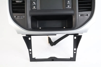 2011-2014 CHRYSLER 300 DASH AM/FM RADIO INFORMATION DISPLAY SCREEN W/ BEZEL TRIM