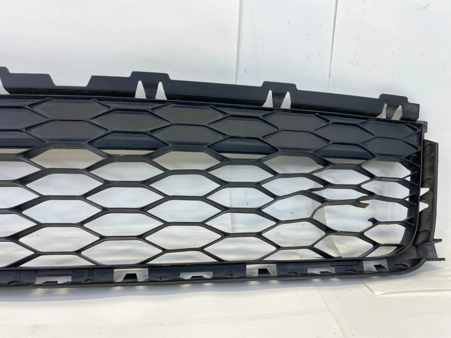 2016-2019 EXPLORER INTERCEPTOR UTILITY FRONT BUMPER LOWER GRILLE FB5Z-17K945-A