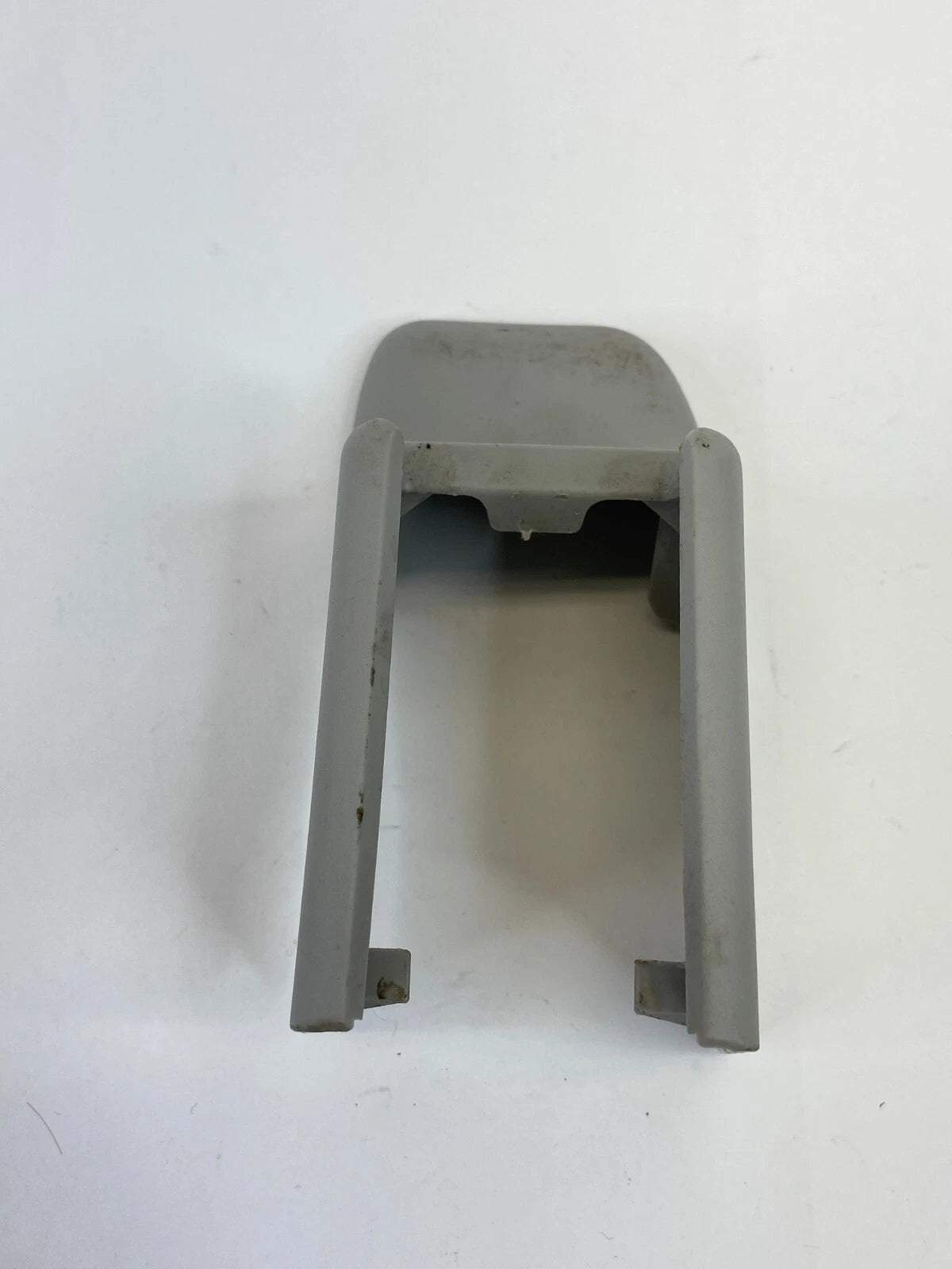 2007-2009 LEXUS ES350 FRONT RIGHT PASSENGER SEAT TRACK RAIL END COVER 7213733100