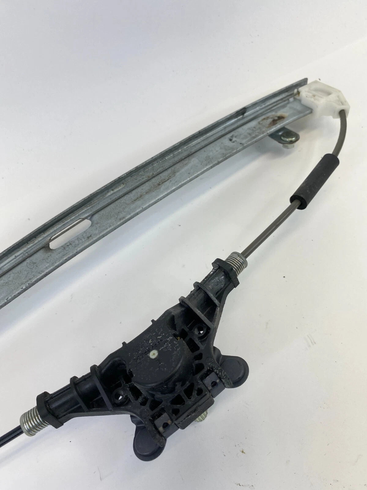 2006-2011 HYUNDAI ACCENT SEDAN REAR RIGHT PASSENGER WINDOW REGULATOR ASSEMBLY