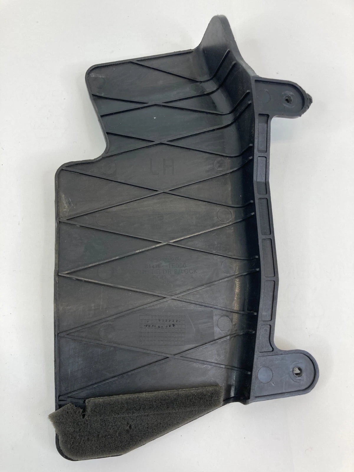 2006-2011 HYUNDAI ACCENT SEDAN REAR LEFT SIDE DOOR SAFETY LOCK COVER 81476-1E000