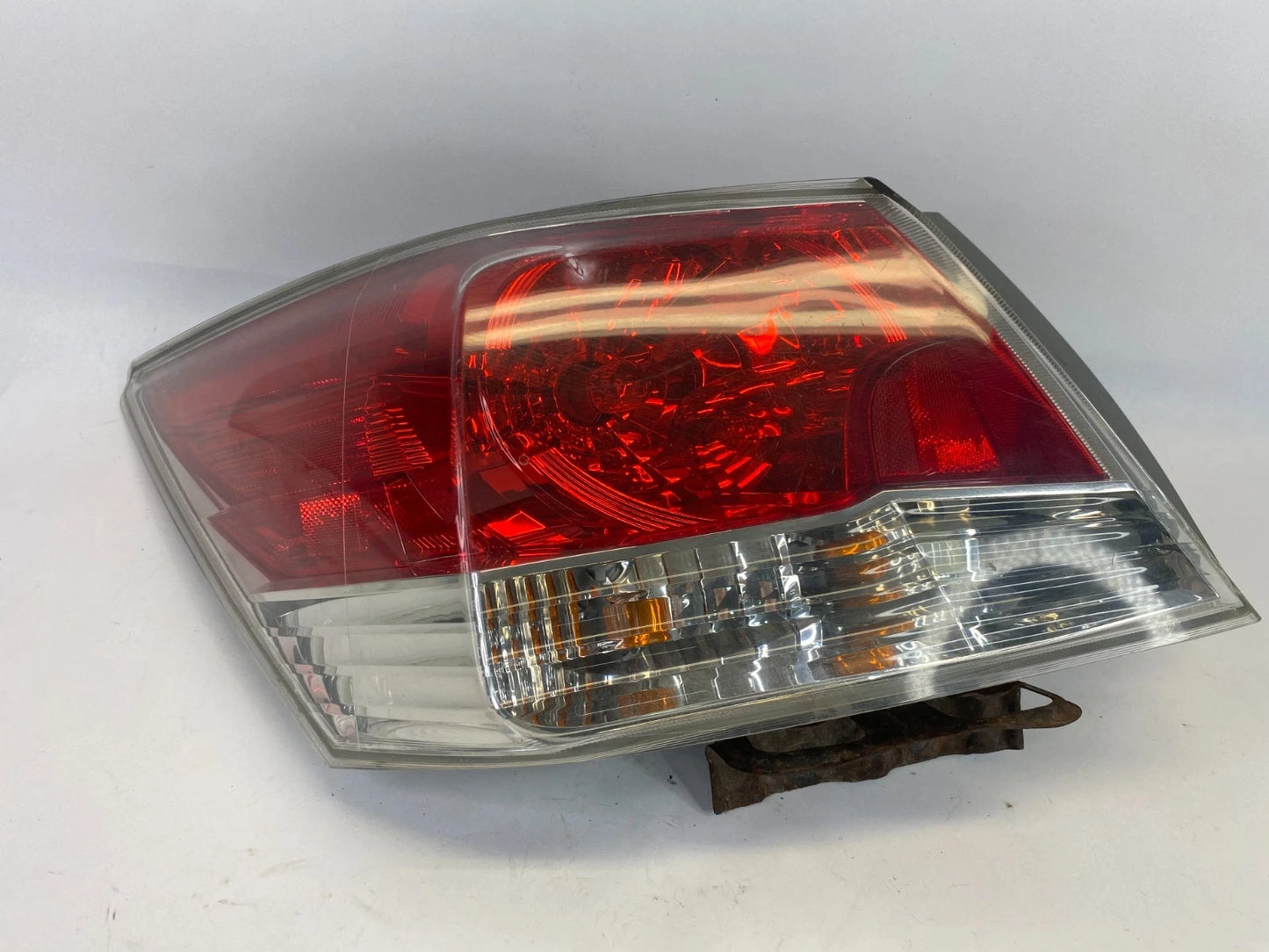 2008-2012 HONDA ACCORD SEDAN LEFT DRIVER TAIL LIGHT TAILLIGHT TAIL LAMP OEM