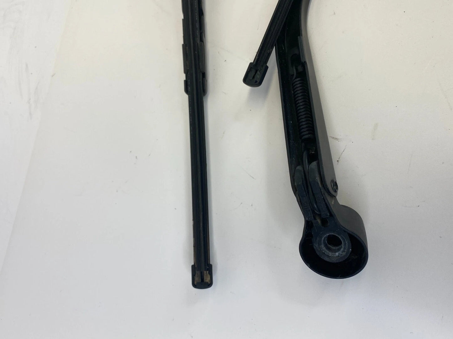 2008-2014 MINI COOPER CLUBMAN FRONT WINDSHIELD WIPER ARM LEFT RIGHT SET PAIR OEM