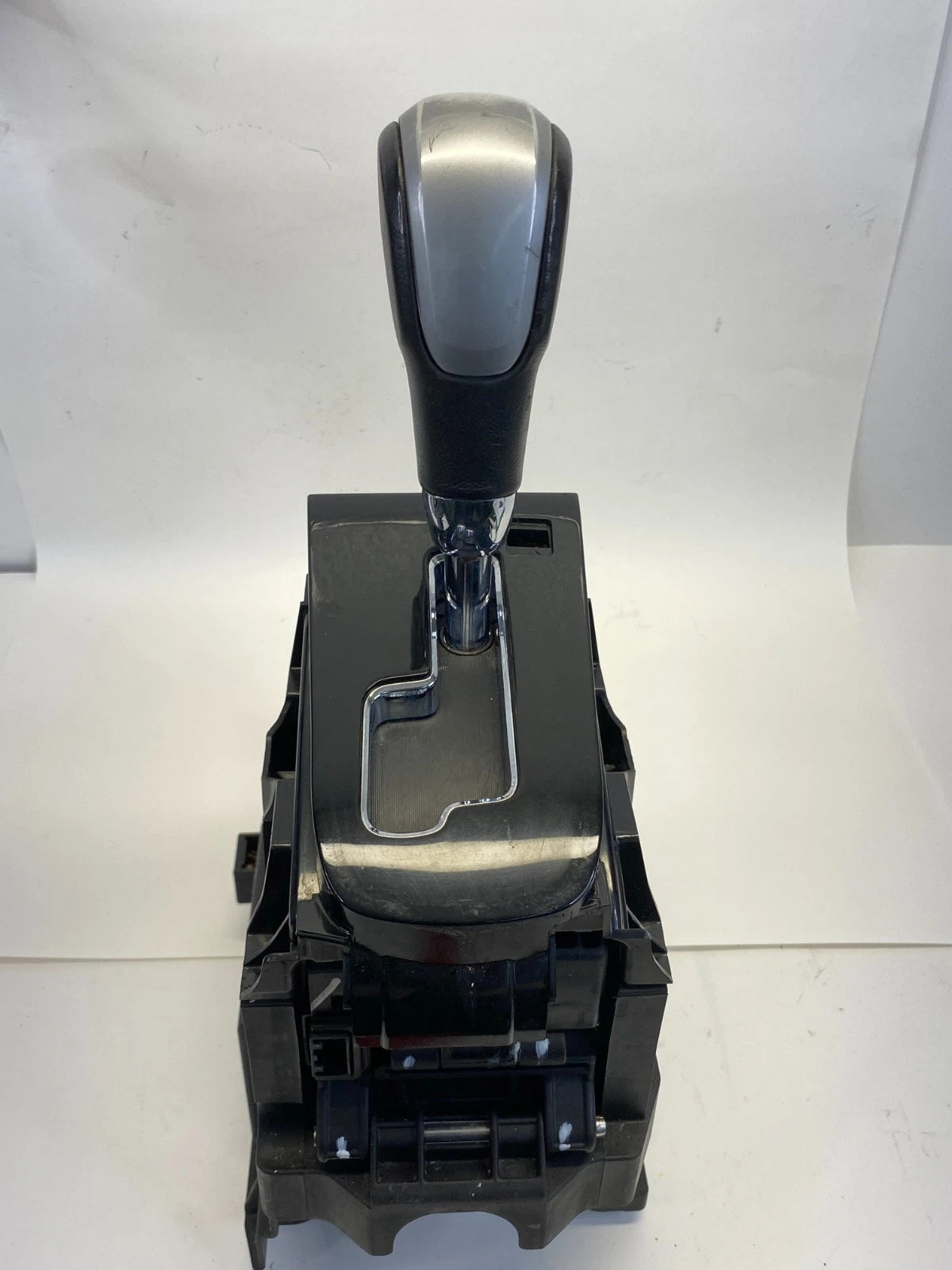 2011-2016 CHEVROLET CRUZE AUTOMATIC TRANSMISSION FLOOR GEAR SHIFTER LEVER HANDLE