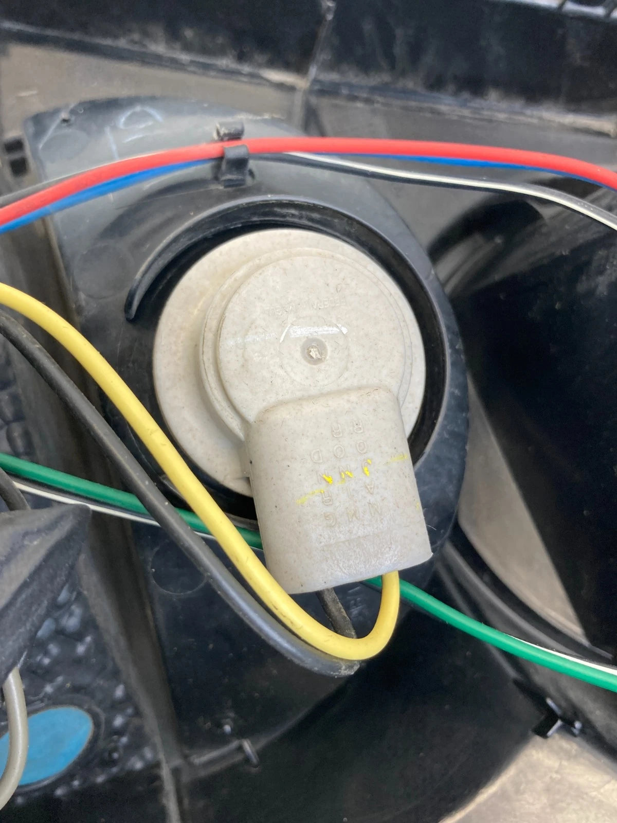 2012-2016 CHEVROLET CHEVY SONIC REAR LEFT DRIVER TAILLIGHT TAIL LIGHT 96830981