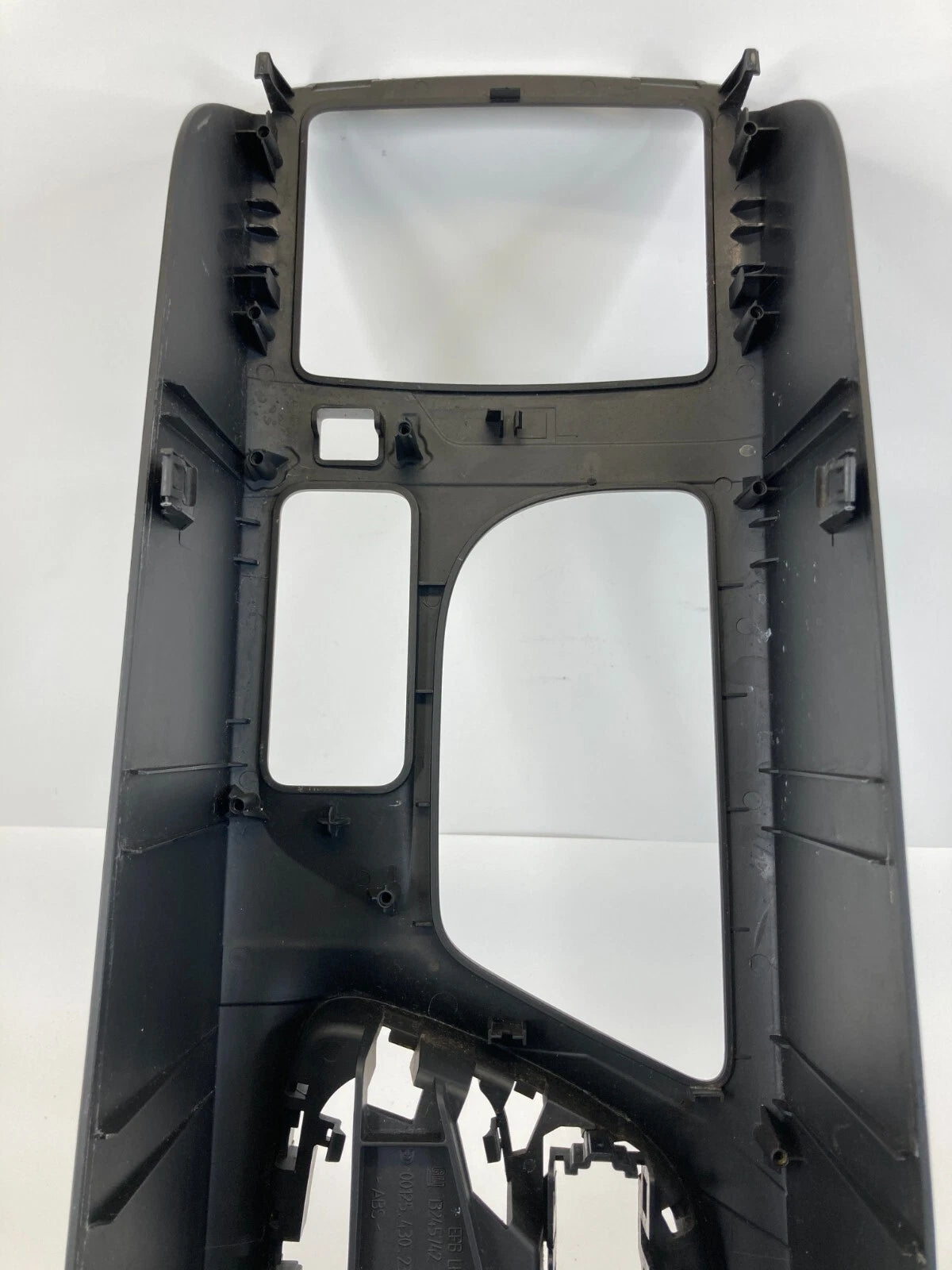 11-13 BUICK REGAL AUTOMATIC CENTER CONSOLE UPPER COVER PANEL TRIM 13245742 OEM