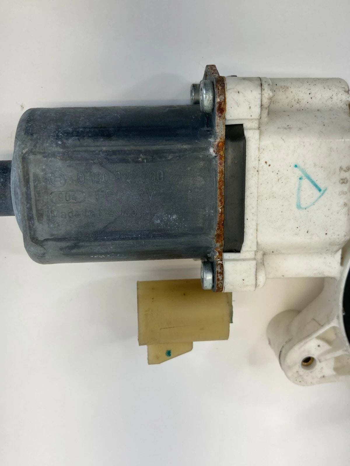 2006-2013 CHEVROLET IMPALA REAR LEFT SIDE DOOR POWER WINDOW MOTOR 0130822260 OEM