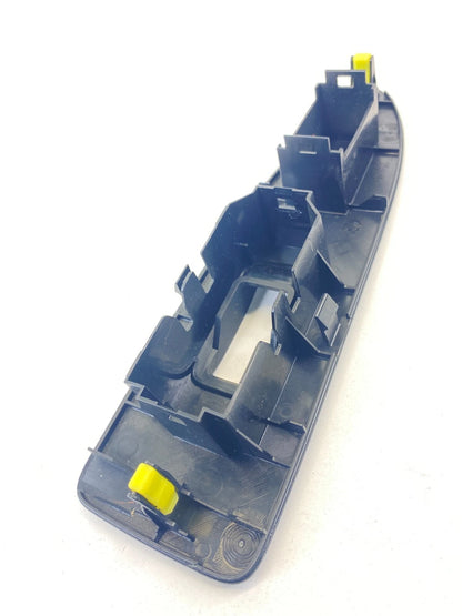 2005-2008 TOYOTA AVALON FRONT RIGHT SIDE WINDOW SWITCH TRIM BEZEL 74231-AC080