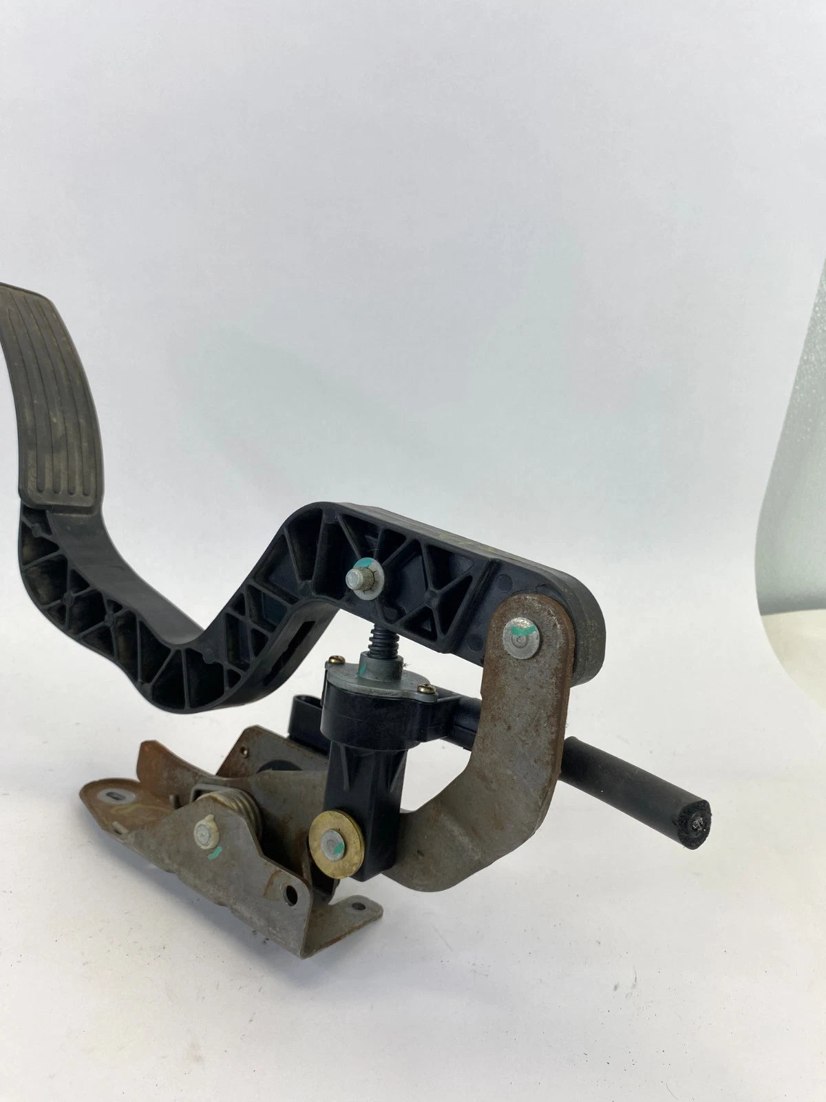 2004-2009 GMC ENVOY 4.2L 24V RWD ACCELERATOR GAS PEDAL SENSOR ASSEMBLY OEM