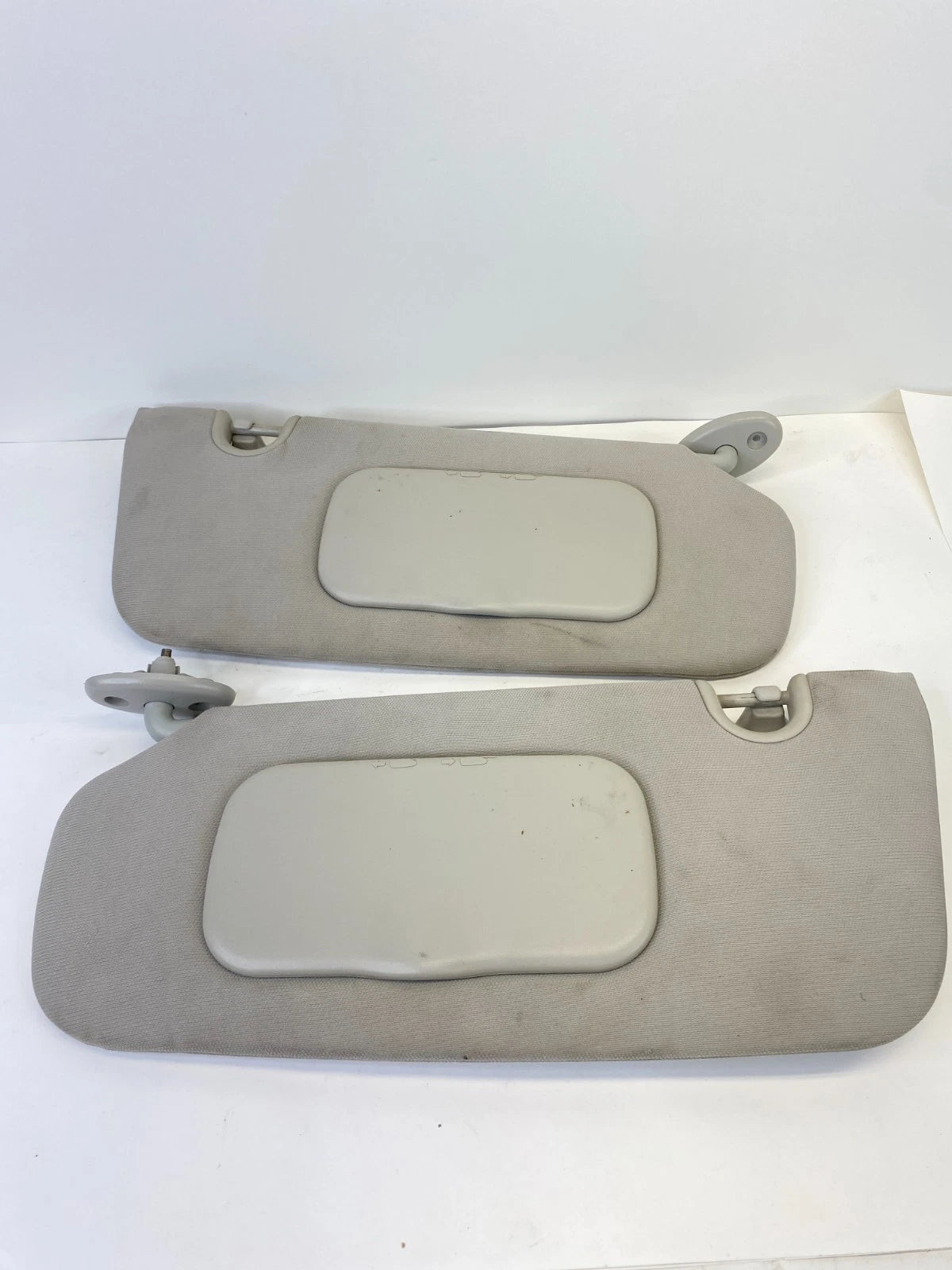 2010-2012 DODGE CALIBER SUNVISOR SET SUN VISOR PAIR LEFT RIGHT GREY OEM