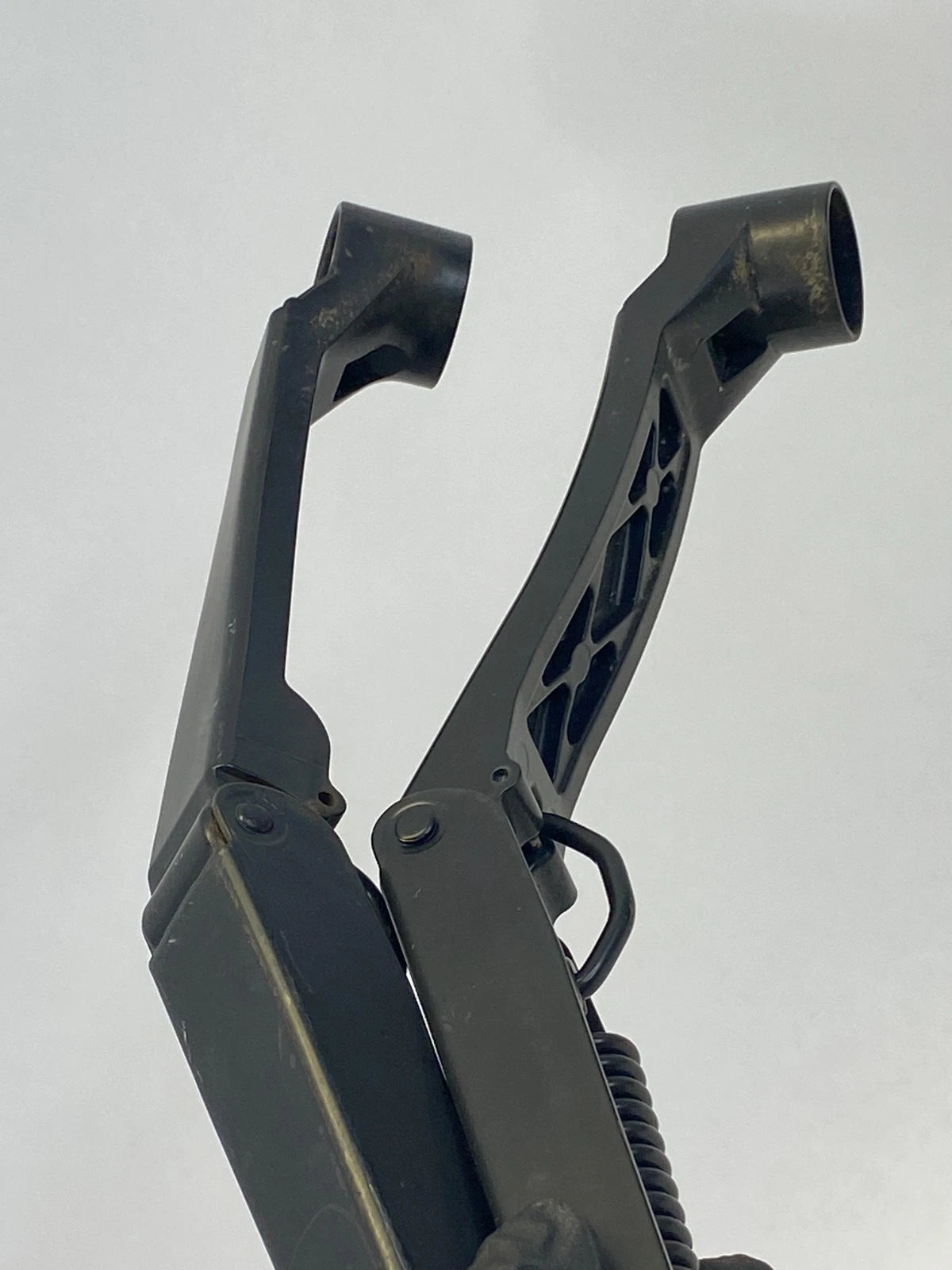 2007-2013 MITSUBISHI OUTTLANDER FRONT LEFT AND RIGHT WINDSHIELD WIPER ARM OEM