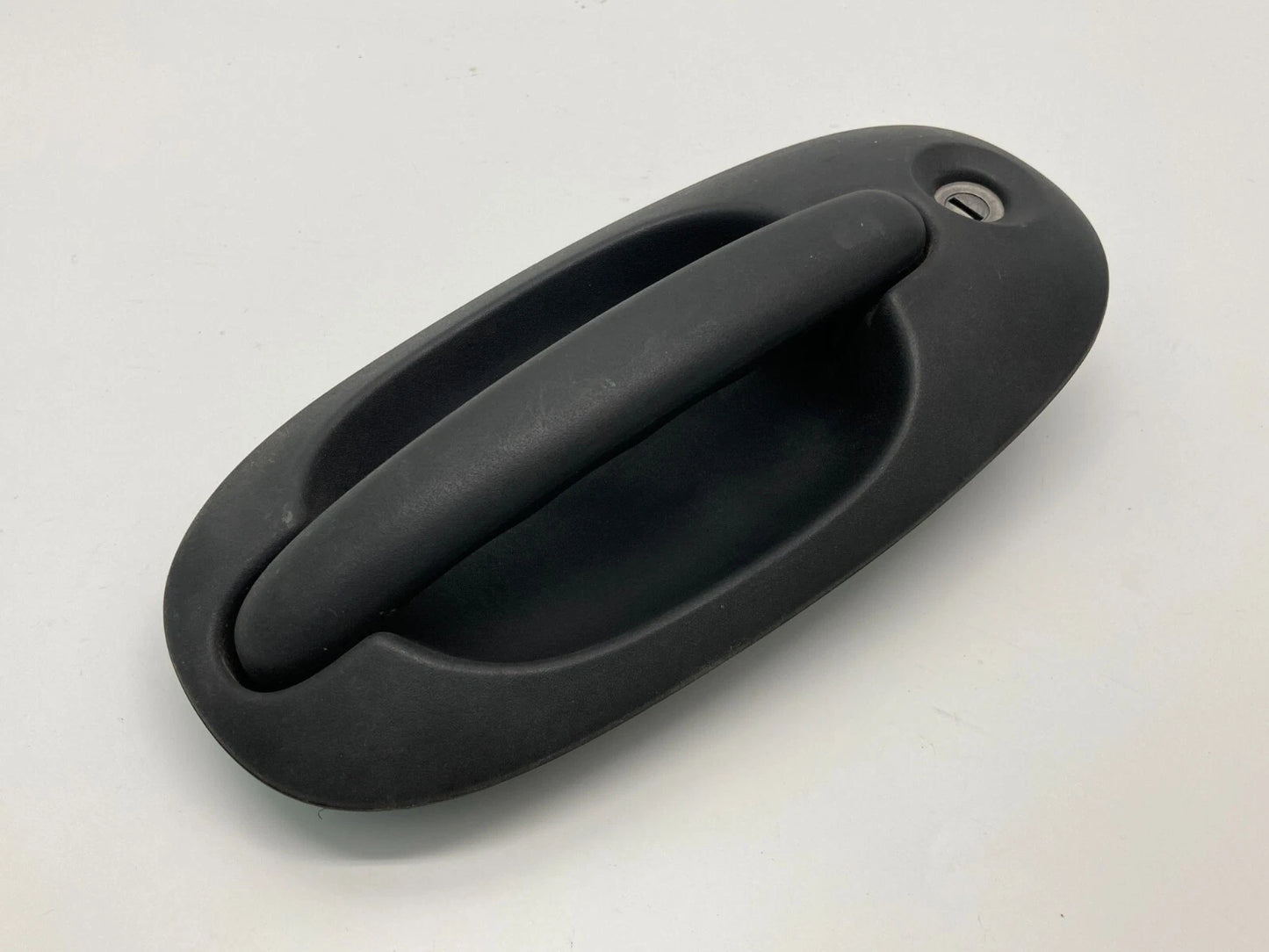 1996-2000 PLYMOUTH GRAND VOYAGER FRONT LEFT SIDE EXTERIOR OUTSIDE DOOR HANDLE