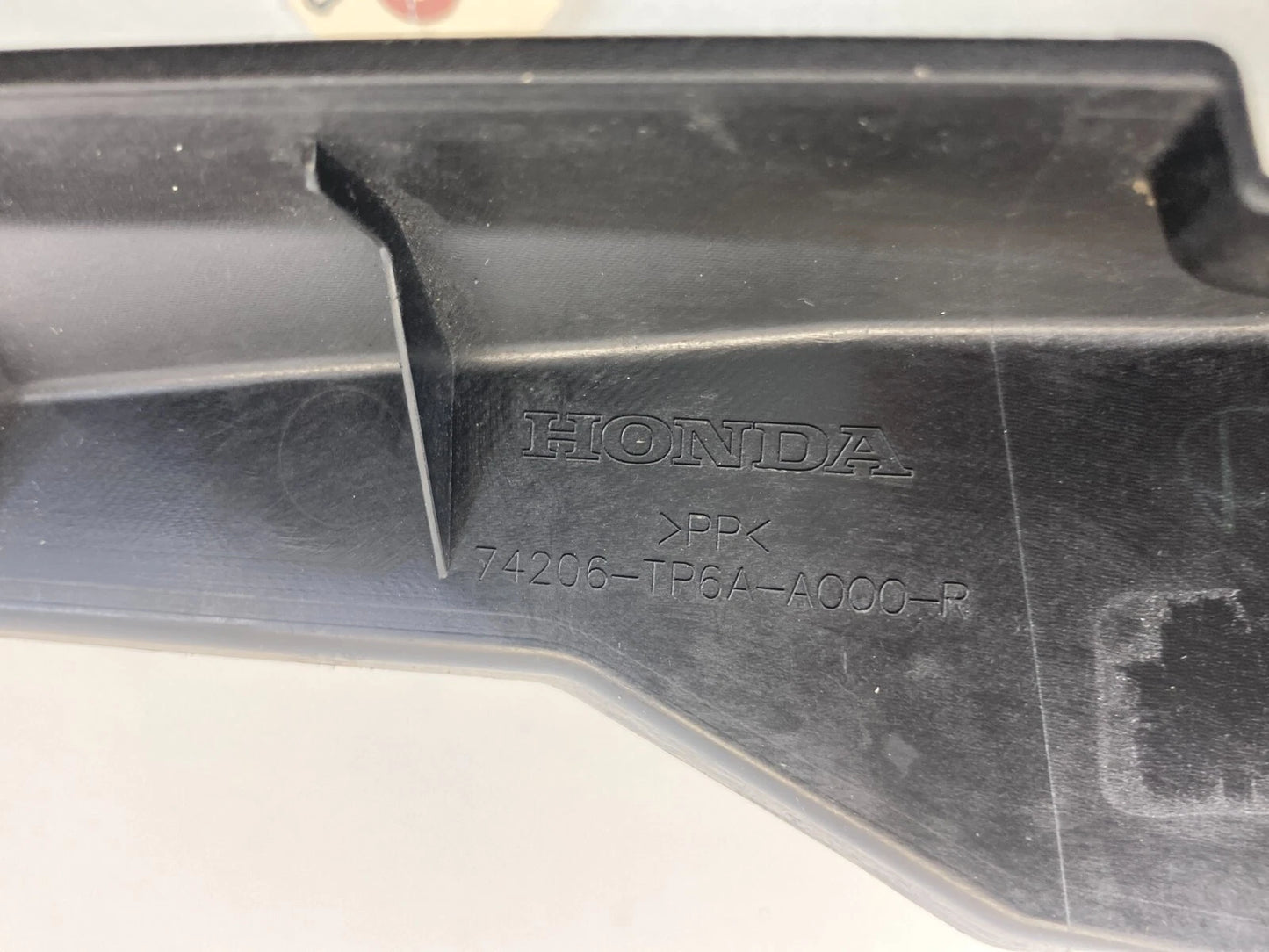 10 11 HONDA ACCORD CROSSTOUR FRONT RH FENDER SUPPORT UPPER COVER 74206TP6AA00
