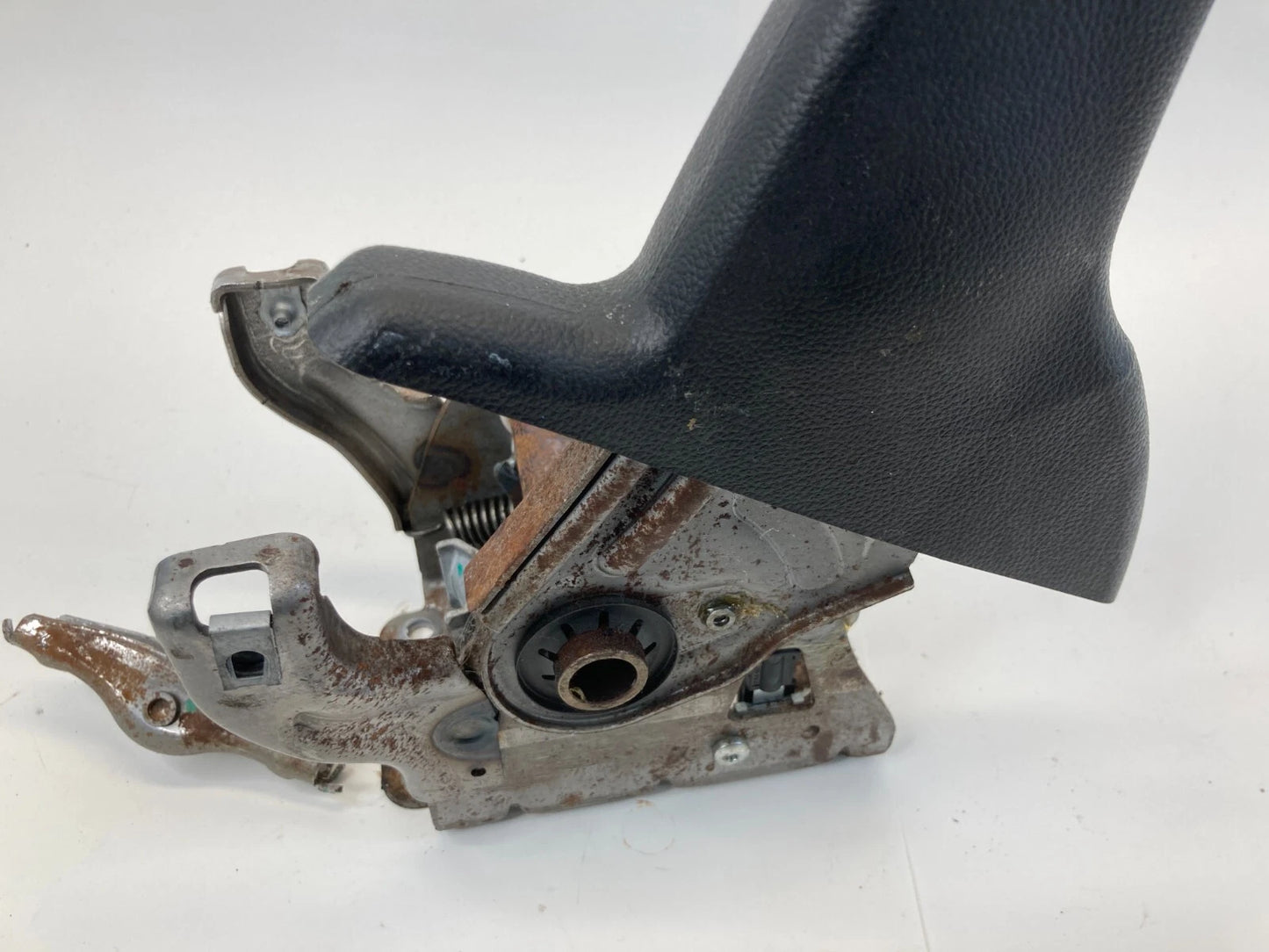 2011-2016 CHEVROLET CRUZE EMERGENCY PARKING BRAKE HANDLE UNIT CENTER OEM FACTORY