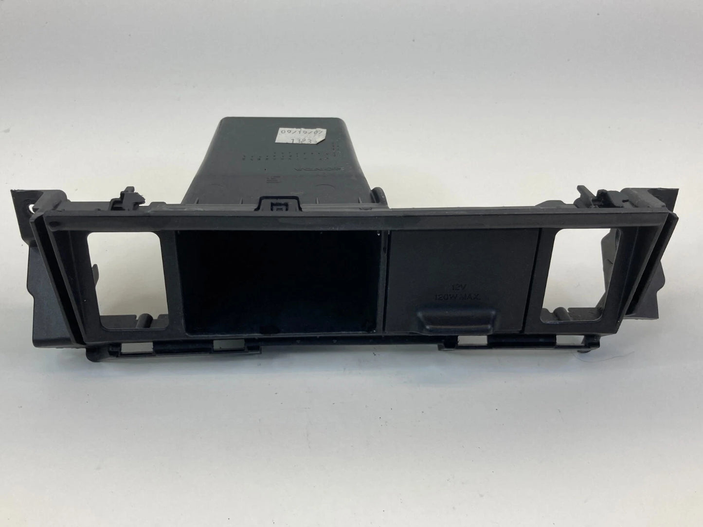 07-12 ACURA RDX CENTER DASH STORAGE COMPARTMENT TRIM W/ POWER OUTLET 77290-STK-A