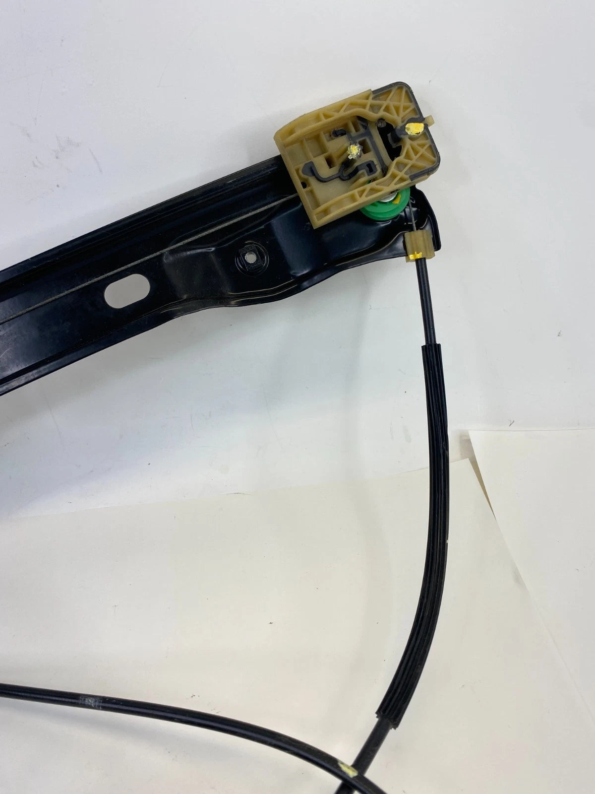 2012-2018 FORD FOCUS FRONT RIGHT SIDE WINDOW REGULATOR W/ MOTOR CM51-A23200-AB