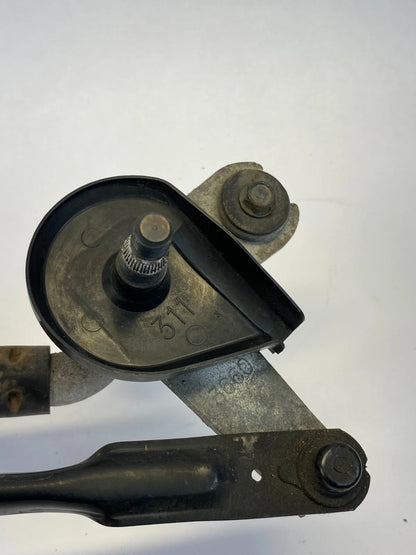 2010-2013 KIA SOUL FRONT WIPER MOTOR WITH LINKAGE ASSEMBLY 98110-2K000 OEM
