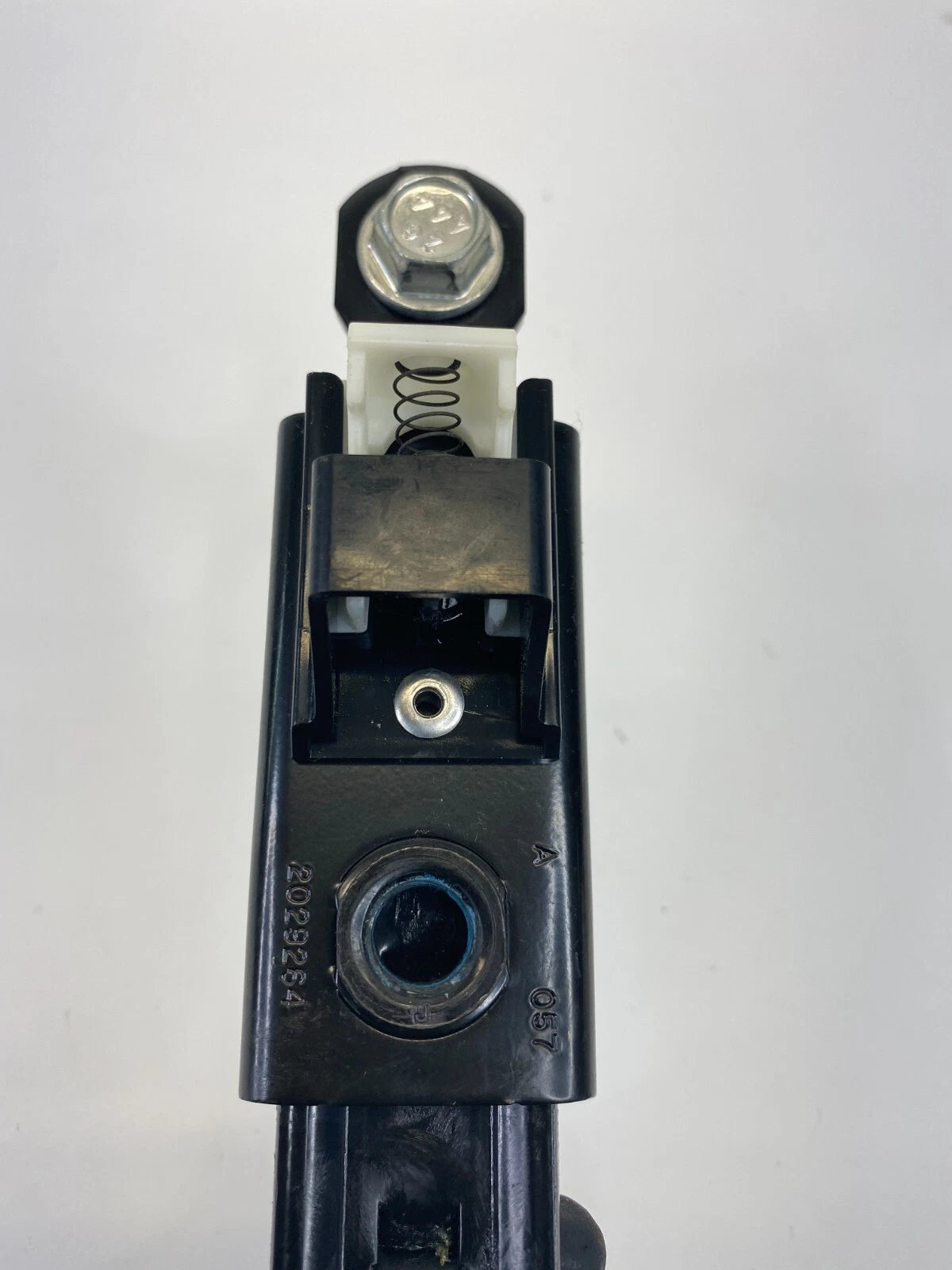 2011-2016 HYUNDAI ELANTRA RIGHT SEAT BELT ADJUSTER HEIGHT BRACKET SUPPORT OEM