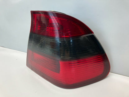 2001 BMW 325i 325xi Sedan Right Side Tail Light Outer Taillight Lamp RSD200311C