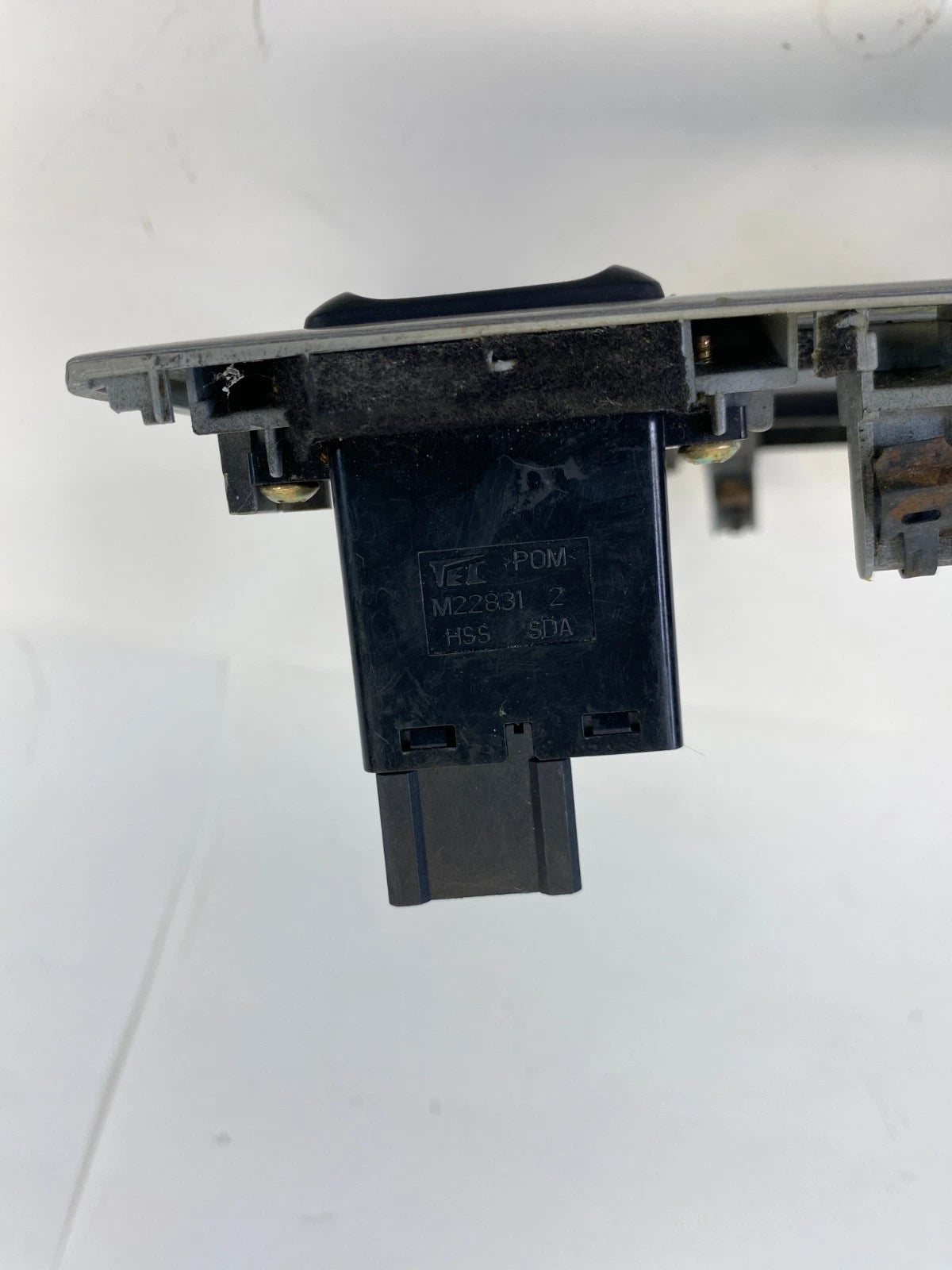 03-07 HONDA ACCORD AUTOMATIC SHIFTER TRIM BEZEL PANEL WITH HEATED SEAT SWITCHES