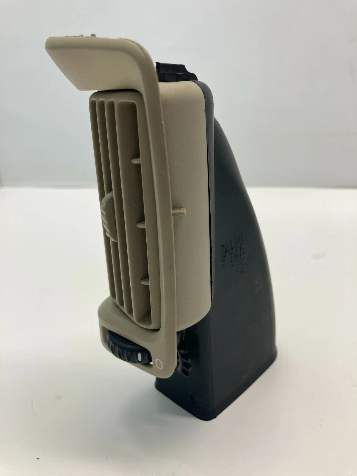 2001-2009 VOLVO S60 REAR B PILLAR RIGHT A/C HEATER AIR VENT DUCT 9158449 OEM