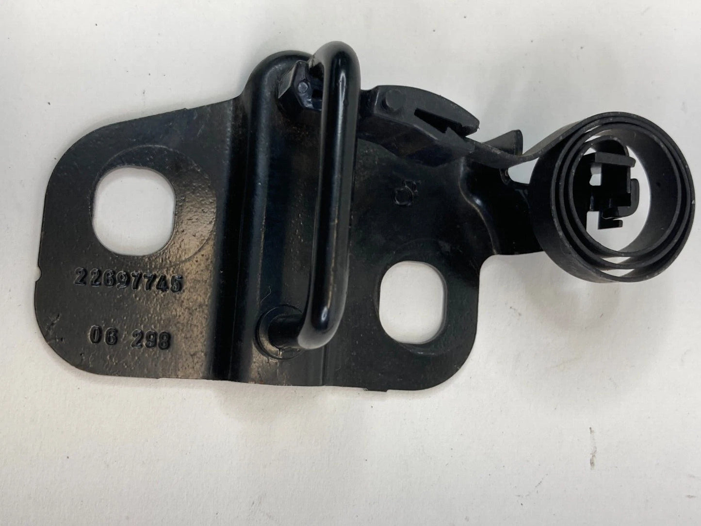 05-10 CHEVY COBALT COUPE REAR TRUNK DECK LID LIFTGATE LATCH STRIKER 22697745 OEM
