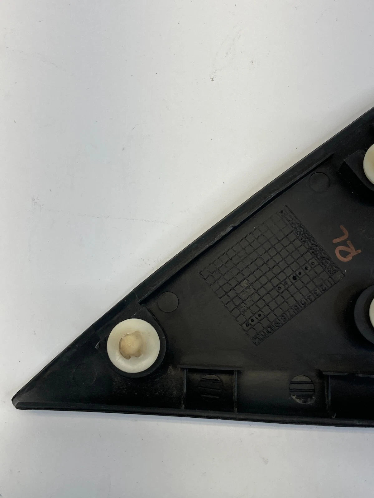 2004-2009 KIA SPECTRA REAR LEFT INTERIOR DOOR CORNER TRIM COVER 83910-2F000 OEM